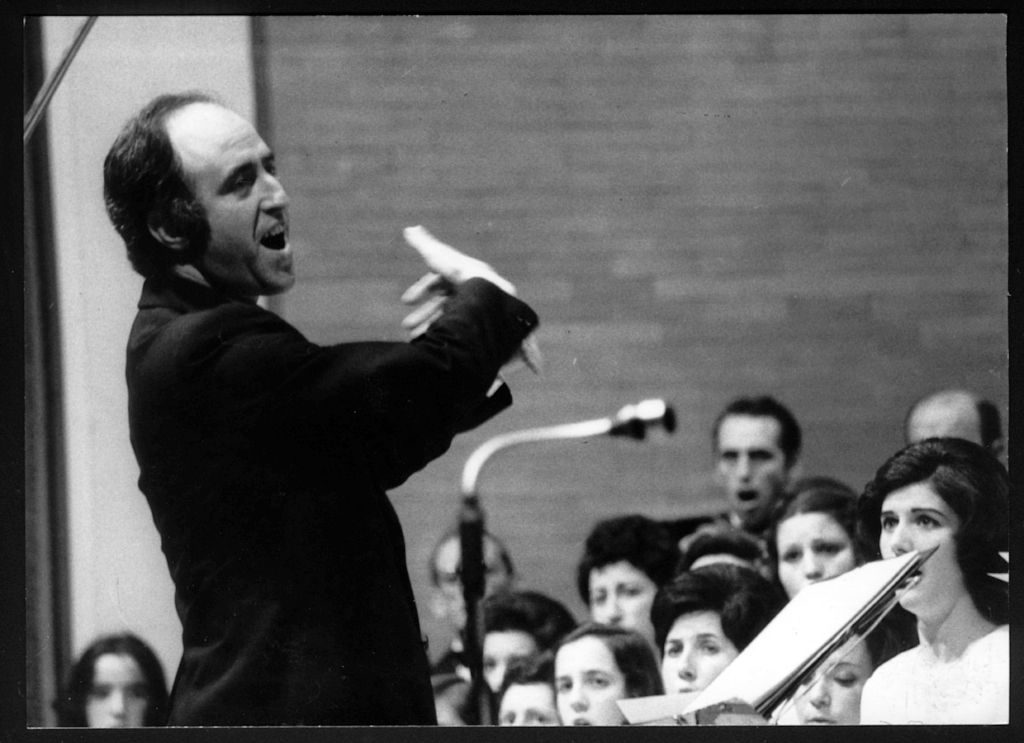 Musikaste. 1975