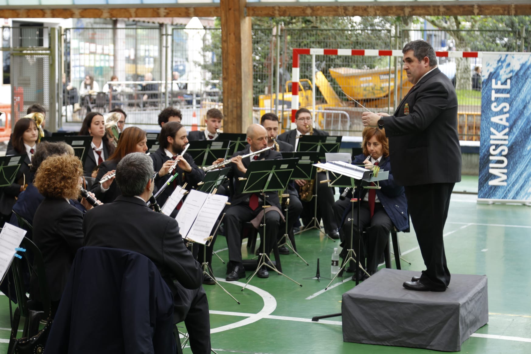 (C) MUSIKASTE: ERRENTERIAKO MUSIKA BANDA