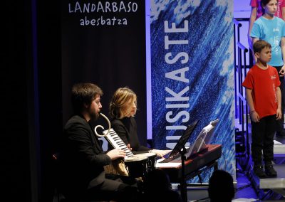 (c) MUSIKASTE: KOLOREKA KONTARI