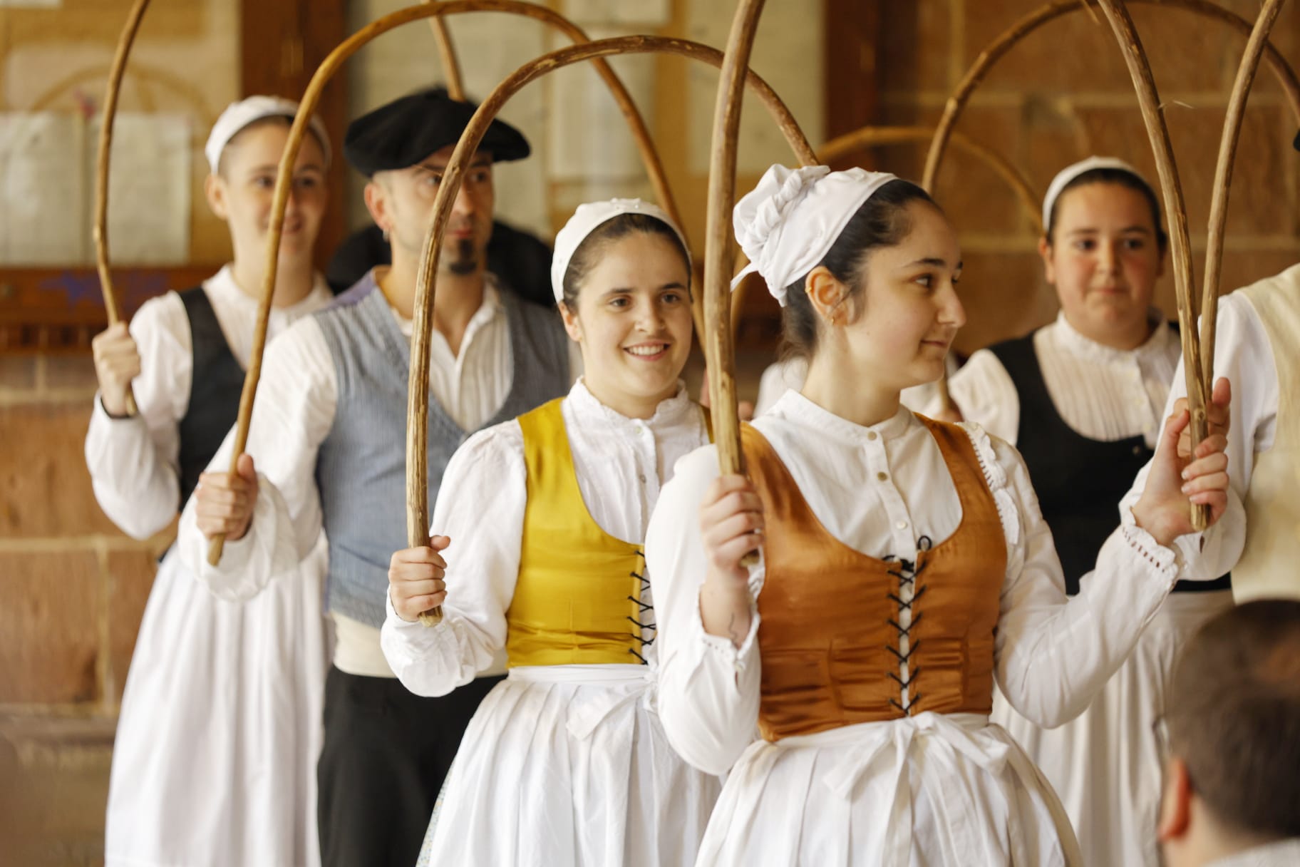 (C) MUSIKASTE: UDAL TXISTULARI TALDEA + EREINTZA DANTZA TALDEA