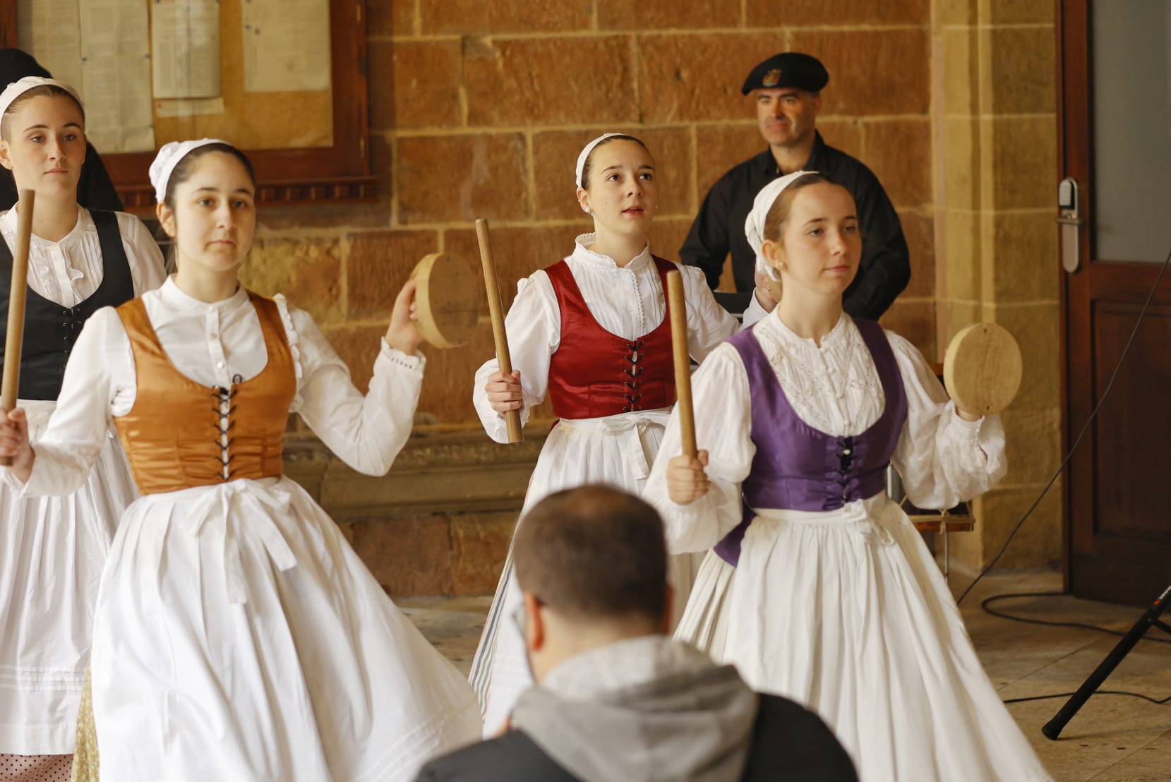 (C) MUSIKASTE: UDAL TXISTULARI TALDEA, EREINTZA DANTZA TALDEA